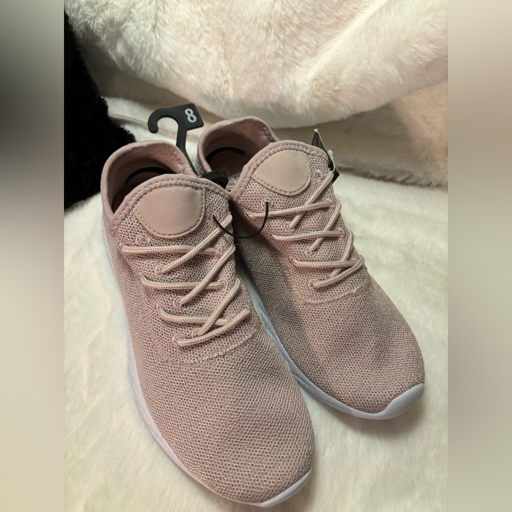 Athletic Works Women’s shoes. New with tags size 8